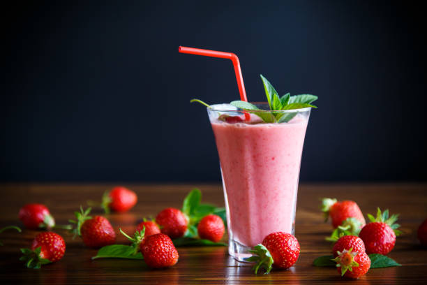 Jahodové smoothie s mandľovým mliekom – sladká klasika